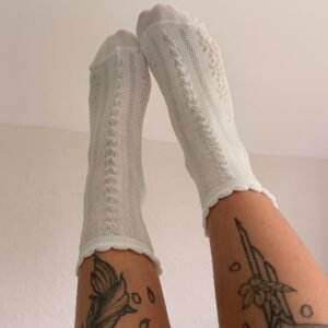 White detailed socks